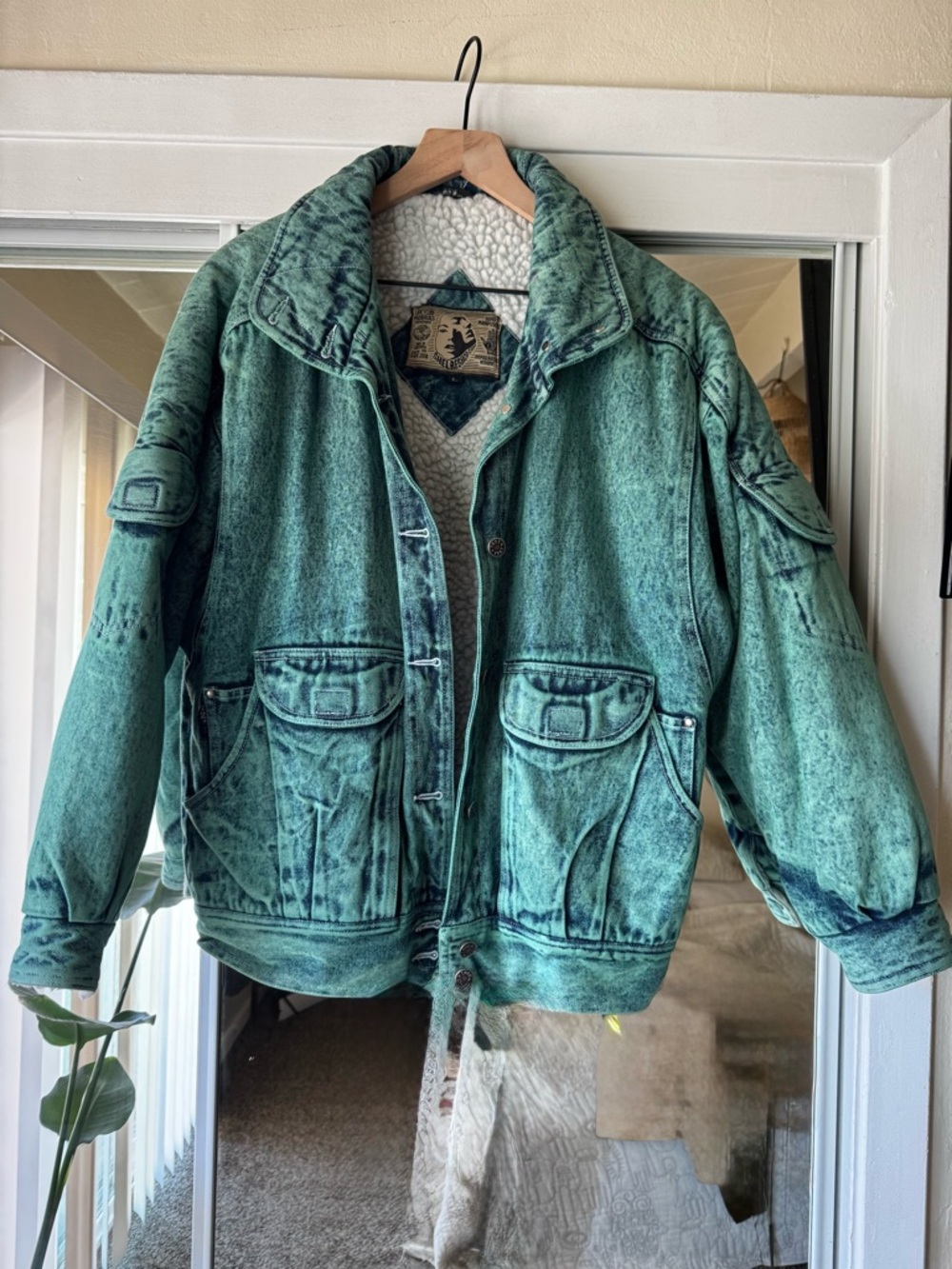 Vintage-Green Washed Denim Jacket with Sherpa Lining